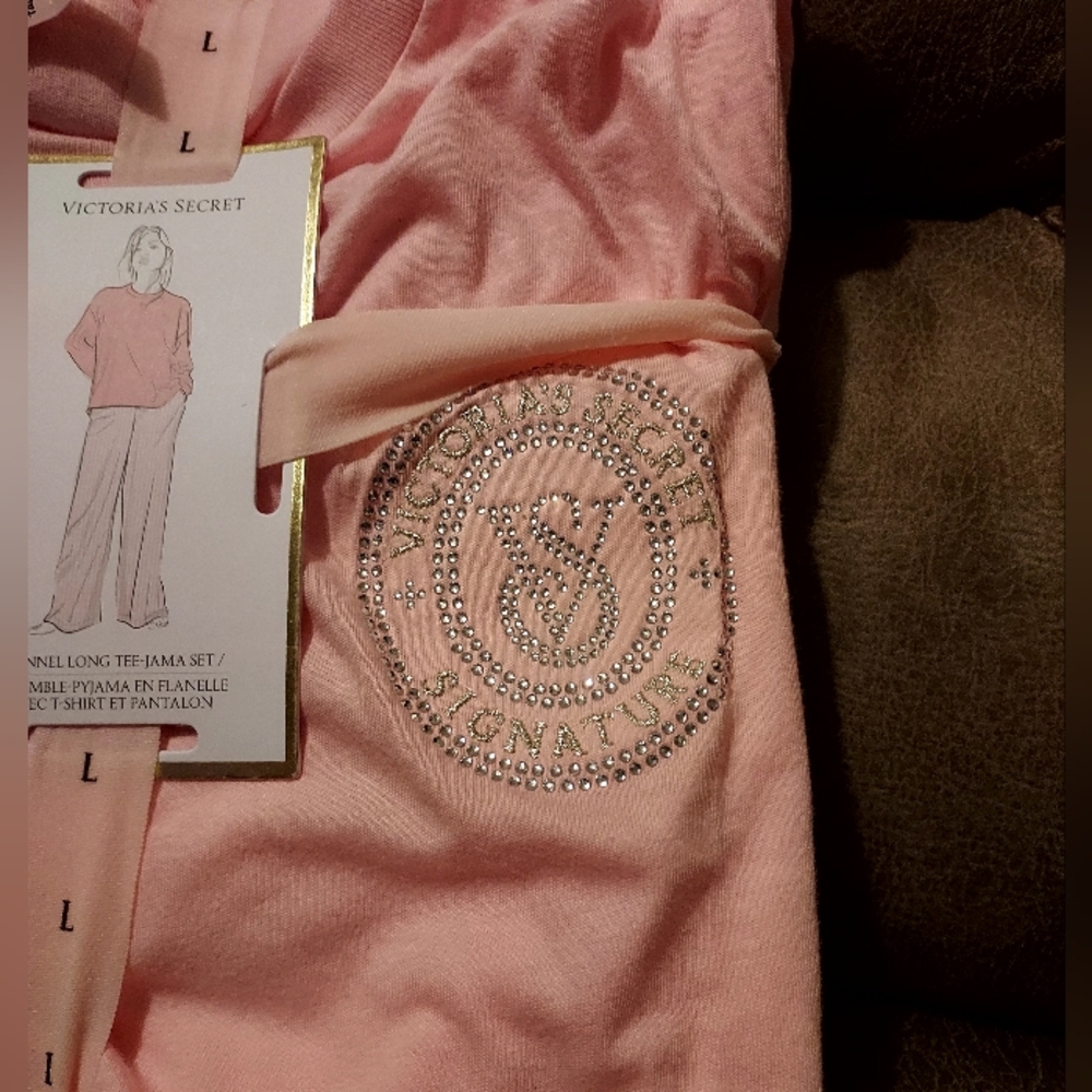 Victoria's Secret pajama set - Picture 4 of 6